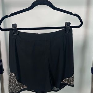 IN STYLE Black Shorts